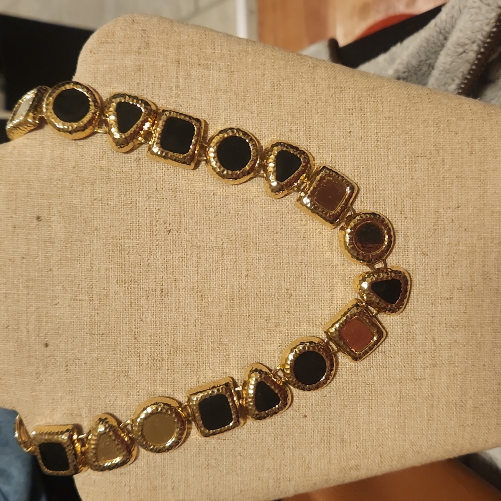 💍 ** BUY ONE GET ONE FREE ** Gold tone abstract necklace